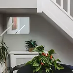 No10 - 2 Bedroom House With Private Garden And Parking * Bristol