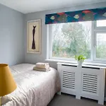 No10 - 2 Bedroom House With Private Garden And Parking *