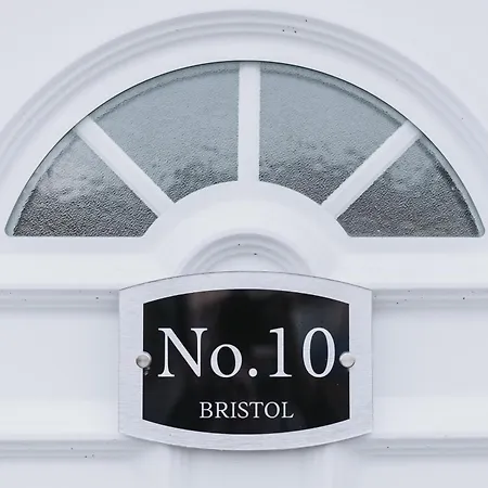 Apartment No10 - 2 Bedroom House With Private Garden And Parking *