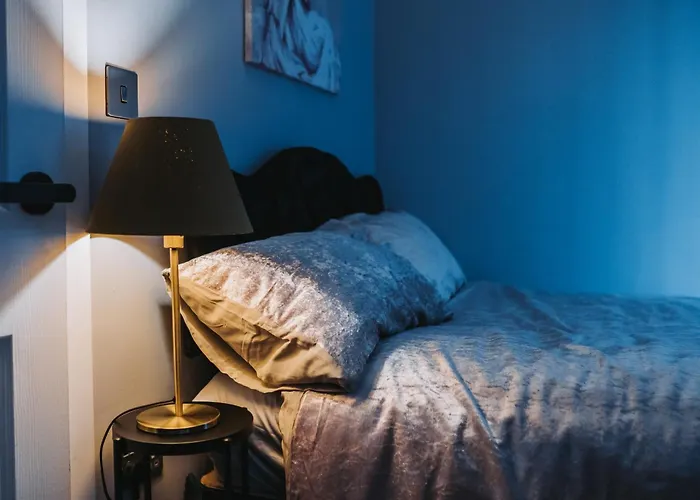 No10 - 2 Bedroom House With Private Garden And Parking * 布里斯托