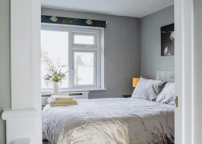 No10 - 2 Bedroom House With Private Garden And Parking Appartamento