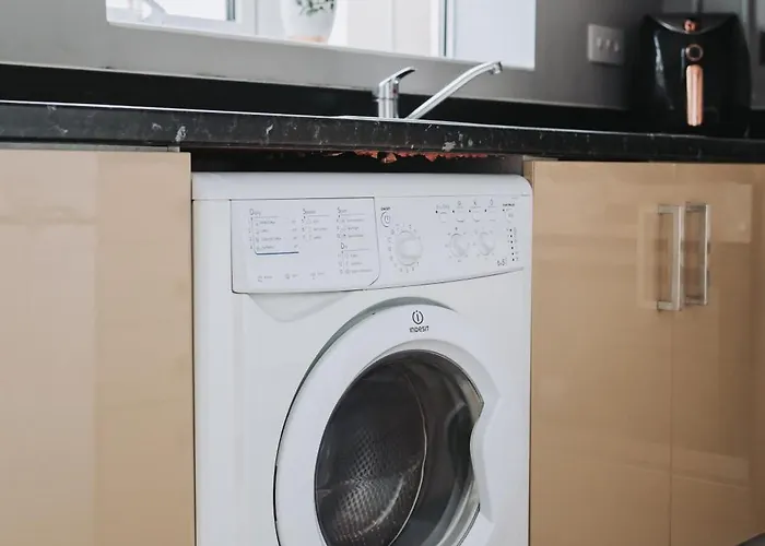 شقة No10 - 2 Bedroom House With Private Garden And Parking