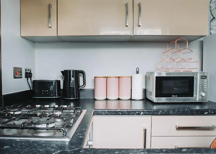 No10 - 2 Bedroom House With Private Garden And Parking 公寓