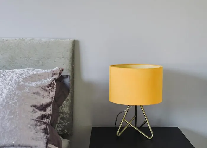 Διαμέρισμα No10 - 2 Bedroom House With Private Garden And Parking Μπρίστολ