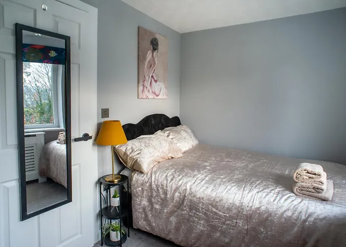 Διαμέρισμα No10 - 2 Bedroom House With Private Garden And Parking