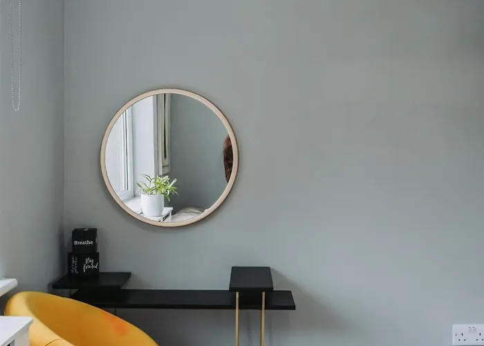 No10 - 2 Bedroom House With Private Garden And Parking Μπρίστολ