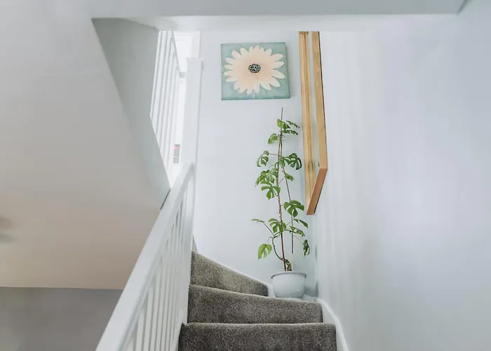 Διαμέρισμα No10 - 2 Bedroom House With Private Garden And Parking